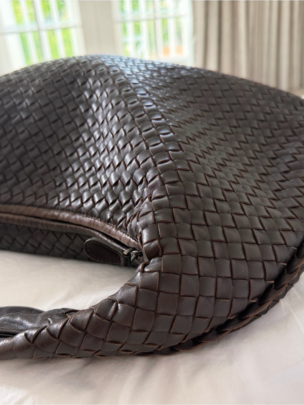 Bottega Veneta - Veneta Dark Brown Intrecciato Hobo Bag - Picture 5 of 8